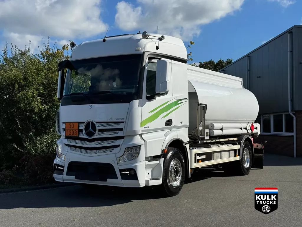 Mercedes-Benz Actros 1851 PETROL PUMP 13.5m2 -5 comp MAGYAR